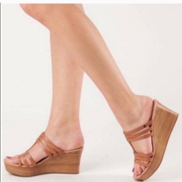 UGG Wedges - Picture 7 of 7